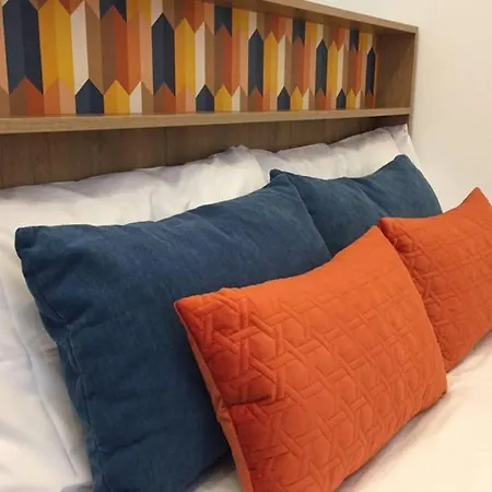 Labarta Estudio En Puerta Del Sol Con Parking *